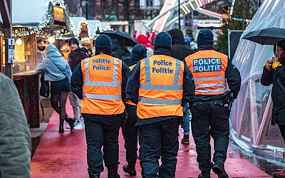 Extra politiemaatregelen op kerstmarkten na verhoogde waakzaamheid: “We doen dit opdat iedereen zonder schrik naar buiten kan”