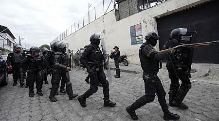 Noodtoestand in Ecuador nadat beruchte drugsbaas ontsnapt uit gevangenis - NU.nl