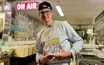 Stokoude muziek voor piepjong publiek: piratenplaten razend populair - RTV Drenthe