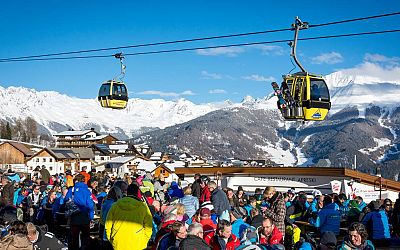 Nederlander moet skivakantie serieuzer nemen, zegt Eurocross: 'Te vaak is het 'piste af, koffie, piste af, biertje' - AD