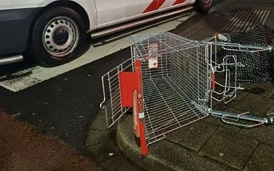 Rotterdammer (17) aangehouden voor gooien winkelwagen op vrouw | Verdachte loodgieterswoning Vlaardingen langer vast - RTV Rijnmond