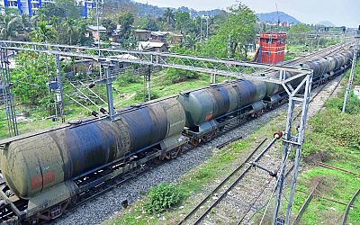 Indiaas spoorbedrijf onderzoekt trein die onbemand 70 kilometer heeft afgelegd - NU.nl