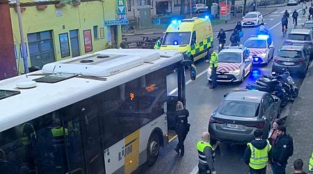 Gentse buschauffeur ziekenhuis in geslagen door reiziger: passagier houdt agressor in bedwang tot politie er is