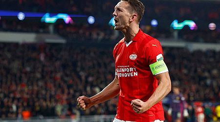 LIVEBLOG PSV-DORTMUND. De Jong knalt PSV terug op gelijke hoogte na discutabele penalty