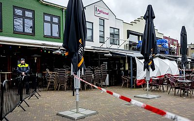 Café in Ede opent week na gijzeling deuren weer: 'Vraag niet naar ons verhaal' - NU.nl