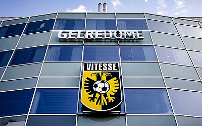 Vitesse mikt op twee jaar eerste divisie en wacht op licentiecommissie - NOS