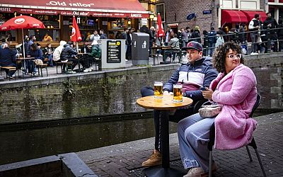 Terrasbelasting in Amsterdam fors omhoog, kost een fluitje straks 5 euro?