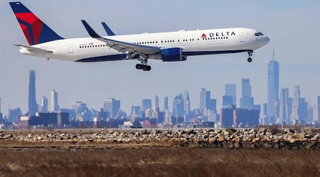 Noodglijbaan valt van Boeing vlak na vertrek uit New York