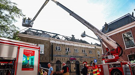 Geen gewonden bij grote brand in uitgaansgelegenheid Club 1841 in Sneek: - Leeuwarder Courant