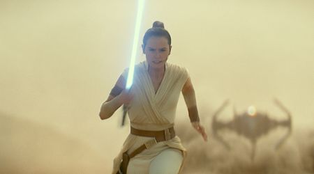 Daisy Ridley ontmoet Rey uit 'Star Wars' in Disneyland: "onwerkelijk"