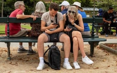 Op vakantie zonder smartphone: 'Doe het ook eens in je dagelijks leven' - RTL.nl