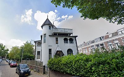 Wonen aan de Trompstraat: het kleinste versus het grootste huis dat nu te koop staat