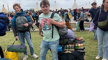 Zo overleef je de Rabbit Hole: met tent, slaapzak, oude schoenen en nét niet te veel alcohol: ‘Het wordt kielekiele’ - De Gelderlander