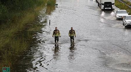 A1 dicht bij Oldenzaal: weg is onbegaanbaar door hevige regenval - RTV Oost