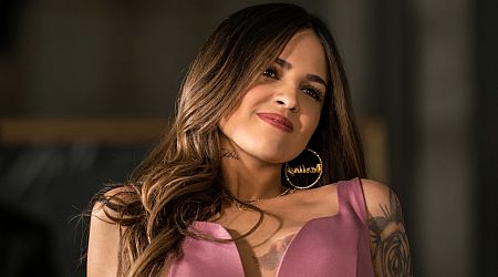 Eiza Gonzalez uit 'Baby Driver' steekt je ogen uit in roze sprankelende jurk