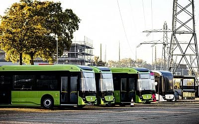 Miljoenenboete voor Van der Valk-telgen: 'manipuleerden prijs Ebusco-aandelen'