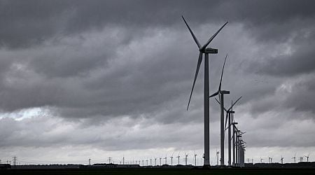 Gebrek aan zon en wind leidt tot recordprijs van elektriciteit