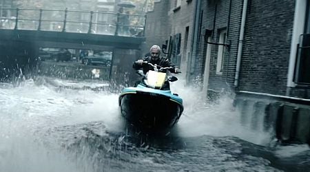 Trailer 'Amsterdamned II': Explosies en achtervolging op een waterscooter, Dick Maas kan het nog steeds!