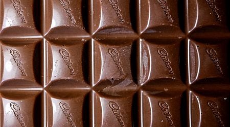 Britse chocolademaker Cadbury verliest status van hofleverancier, Unilever ook