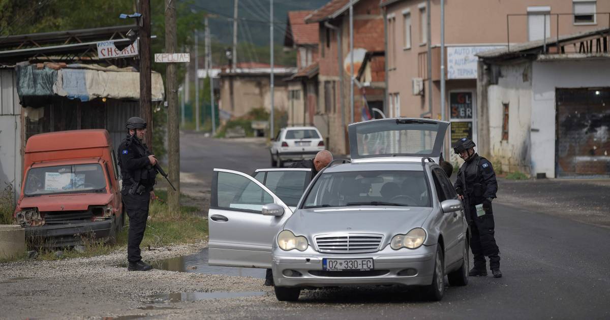 Klopjacht op zwaarbewapend commando dat klooster in Kosovo binnenviel: “Zes verdachten naar Servië gevlucht”
