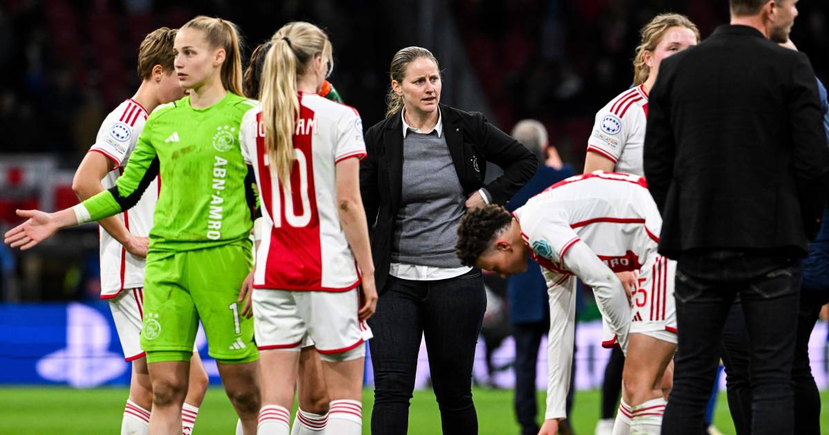 Ajax Vrouwen krijgen advies: 'Geduld, wij zijn ook een paar keer afgedroogd door VfL Wolfsburg en FC Barcelona' - AD
