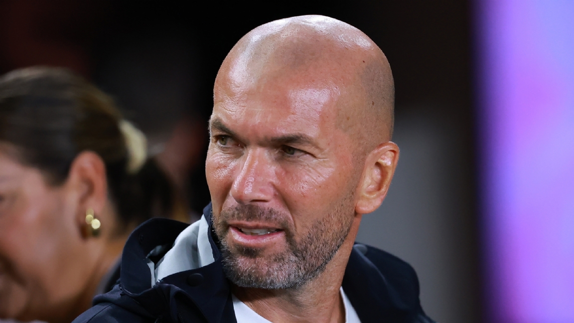 'Zidane nog slechts één stap verwijderd van dienstverband bij Europese topclub' - Voetbalzone.nl