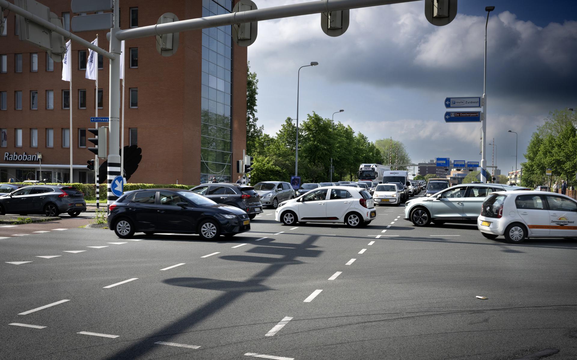Afsluiting Ringweg: wegen in Groningen stromen vol - Dagblad van het Noorden