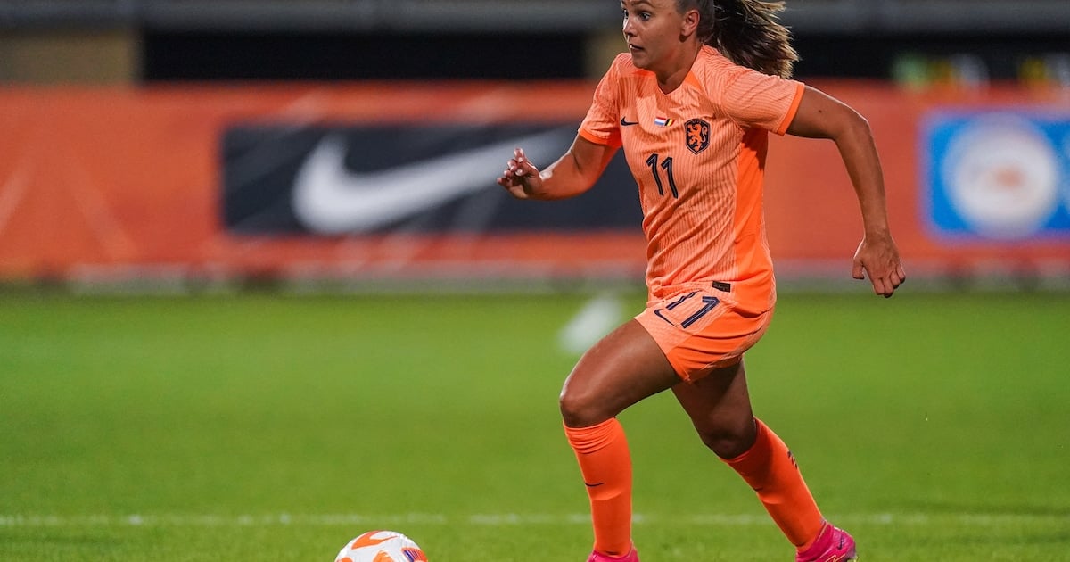 Nog twee interlands en Lieke Martens stapt opgelucht uit de spotlights - de Volkskrant