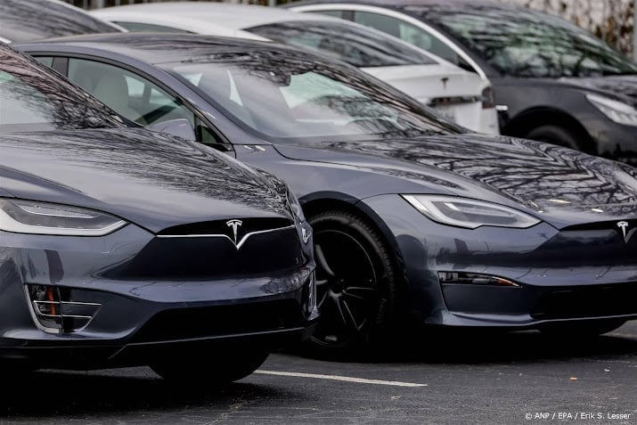 Tesla mag volledig zelfrijdende auto’s gaan testen in China
