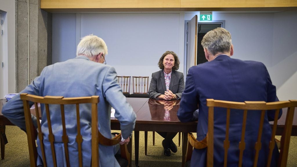 Vanavond op tv: Hoorzitting Marjolein Faber • Ollongren over haar tijd als defensieminister • Kandinsky's geschiedenis in Volendam