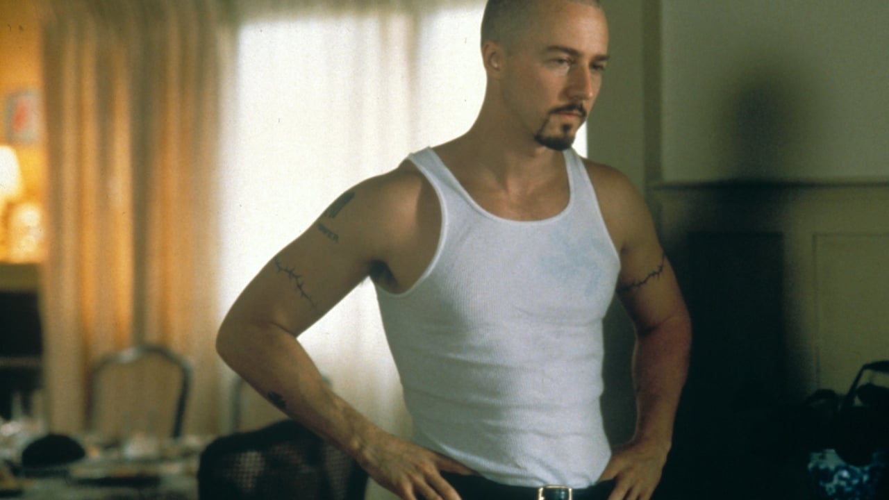 Het bizarre verhaal achter de ruzie van Edward Norton en regisseur Tony Kaye tijdens 'American History X'