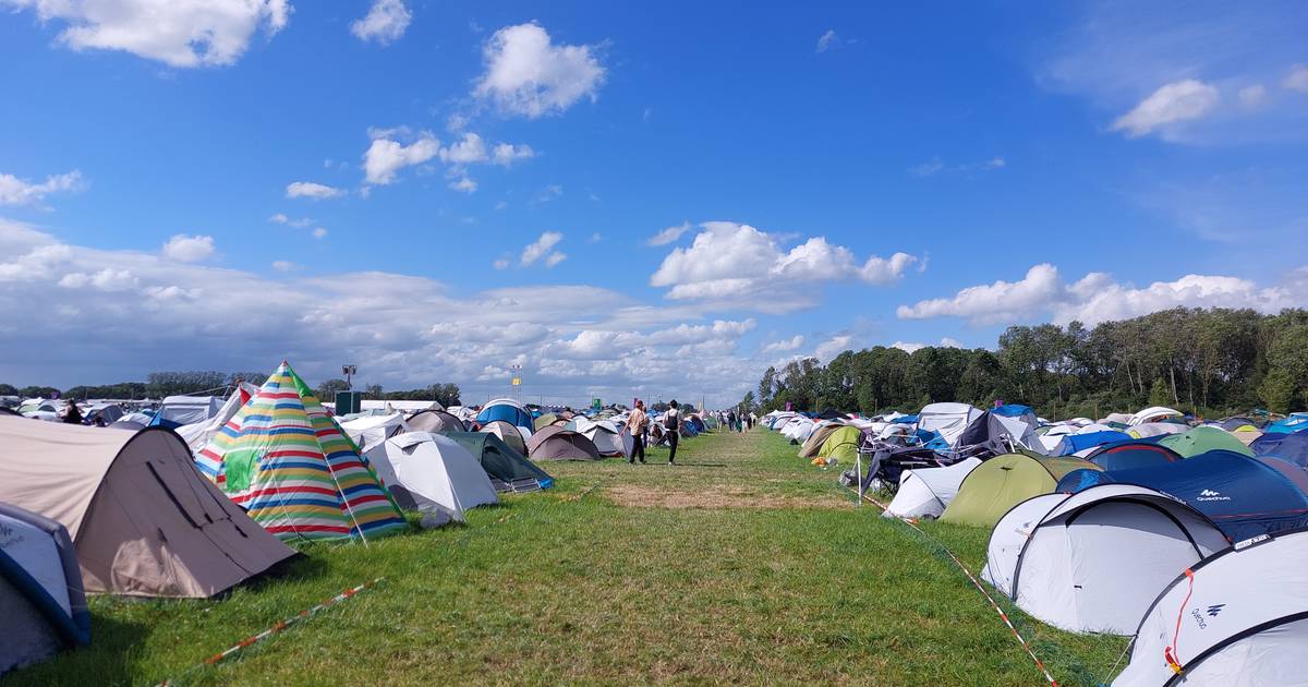 Dag 2 Down The Rabbit Hole vol tegenstellingen: regen, wind én zon, ballet én Afrikaanse dans, muzikale hoogtepunten én Oranje - De Gelderlander