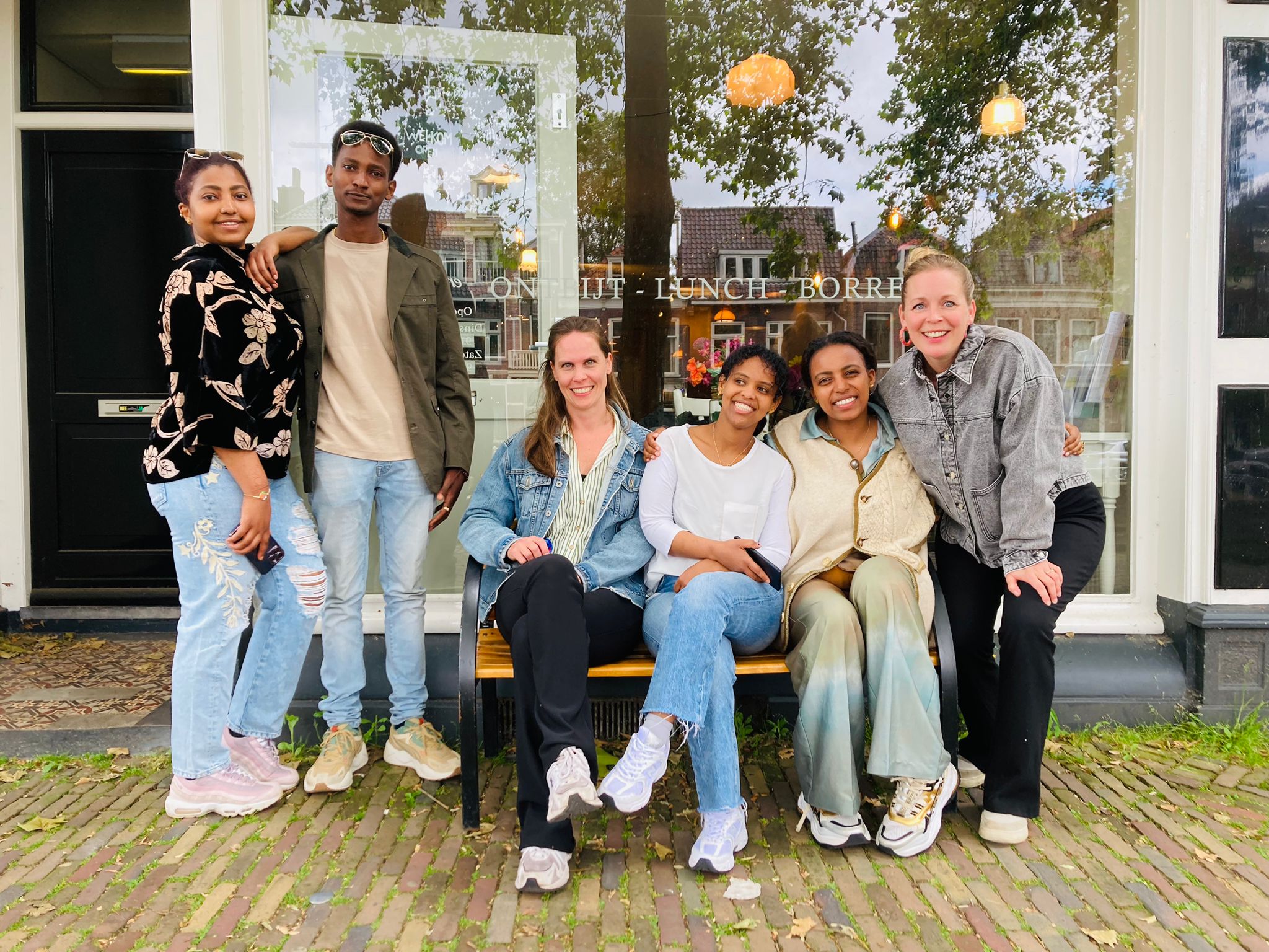 Dag Meneer Peer, hallo Eritrese koffiezaak! LiffNa Café opent aan de Weerdsingel