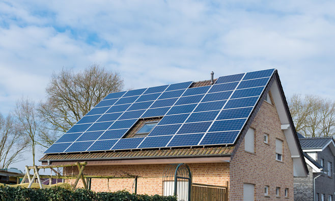 Terugverdientijd zonnepanelen loopt flink op bij afschaffen salderen