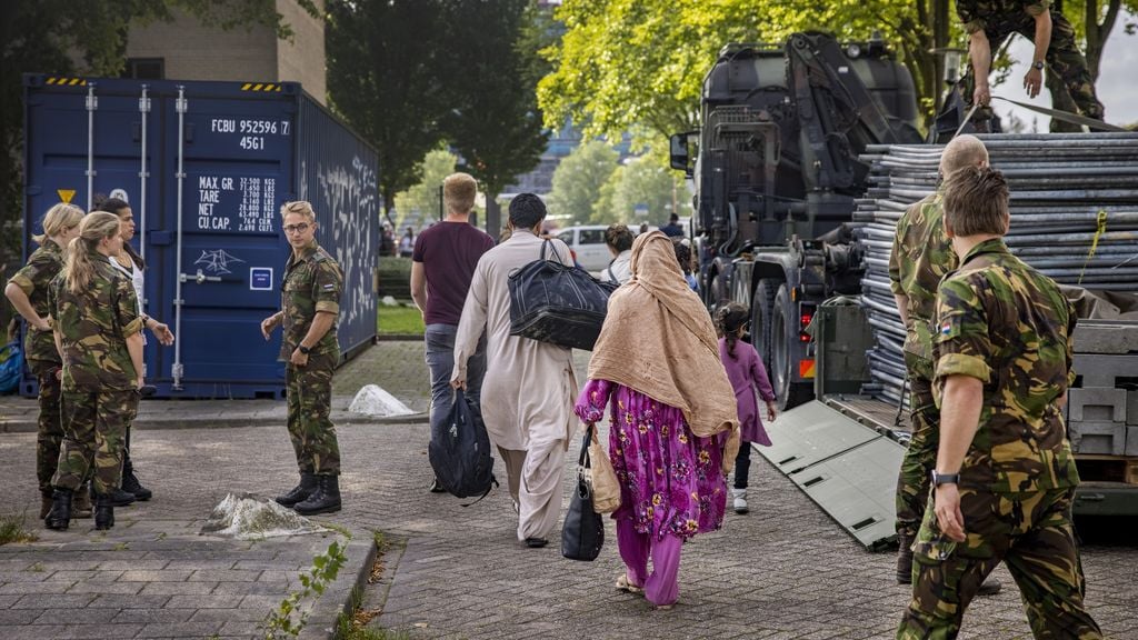 Harde woorden over weren Afghaanse beveiligers, NSC spreekt over 'duivels dilemma'