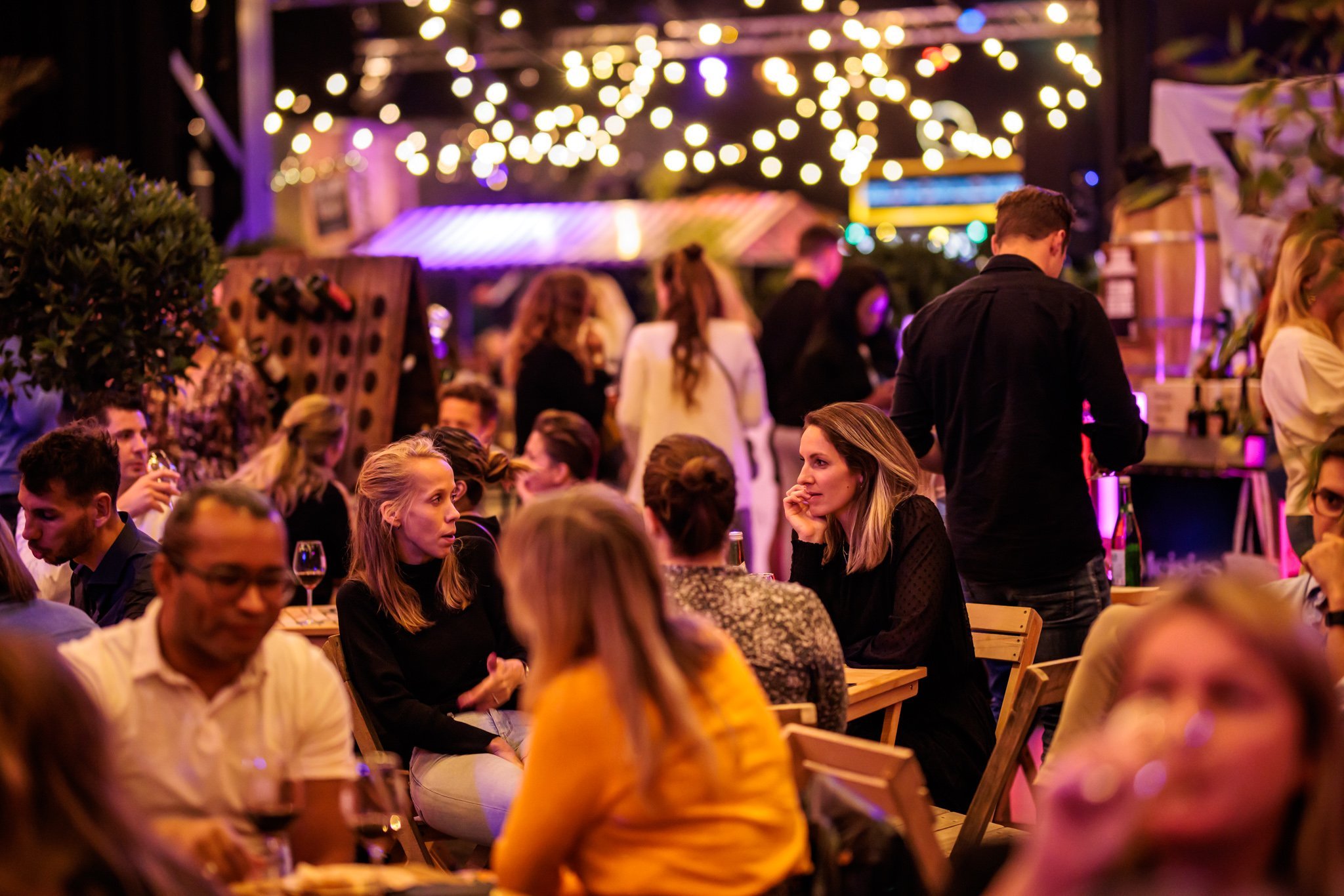 Proeven, dansen en genieten tijdens de jubileumeditie van Nacht van de Wijn