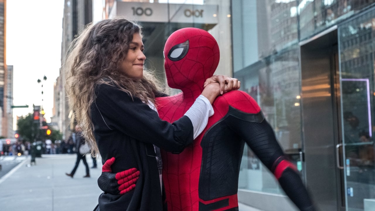 Waarom Tom Holland zijn vriendin Zendaya googelt ook al heeft hij geen social media