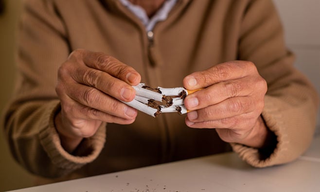 ‘Rokers besteden hun geld liever aan sparen voor later’