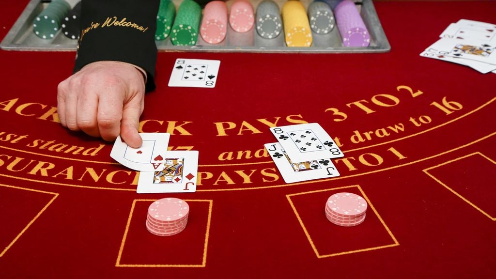 Moederbedrijf Jack's Casino sluit een derde van de filialen