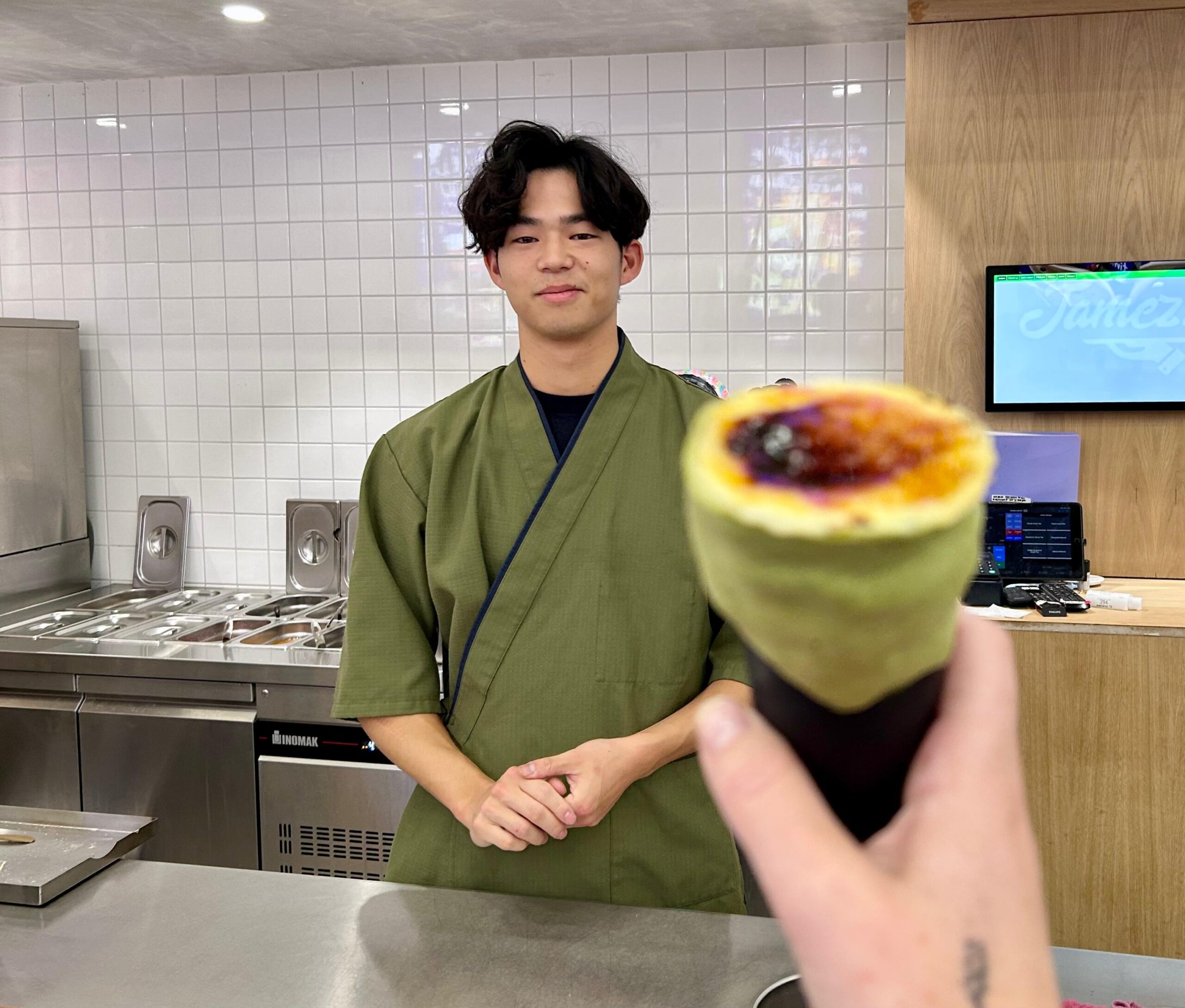 TikTok-foodtrend! Sekai (22) brengt de crème brûlée matcha crêpe van Japan naar Utrecht