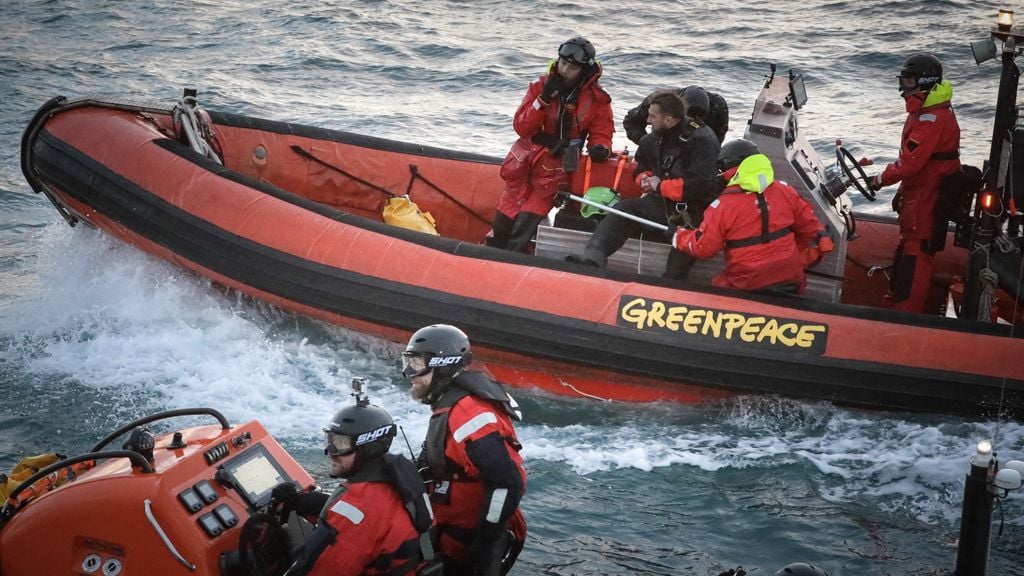 Shell en Greenpeace schikken over bezettingsactie op schip